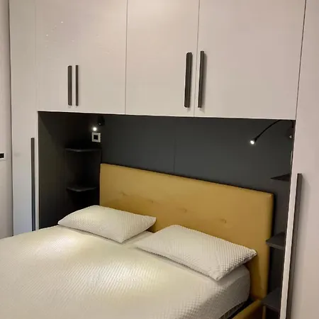Casa Beatrice, Trilocale Nuovo Completamente Arredato, Compreso Posto Auto דירה