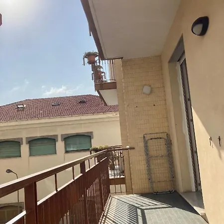 Casa Beatrice, Trilocale Nuovo Completamente Arredato, Compreso Posto Auto アラッシオ