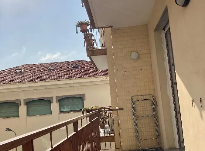 Casa Beatrice, Trilocale Nuovo Completamente Arredato, Compreso Posto Auto アラッシオ