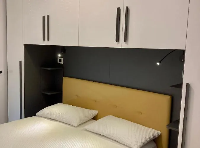 Casa Beatrice, Trilocale Nuovo Completamente Arredato, Compreso Posto Auto Apartmán